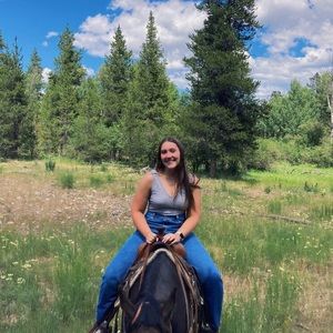 Meet your Posher, Gabrielle